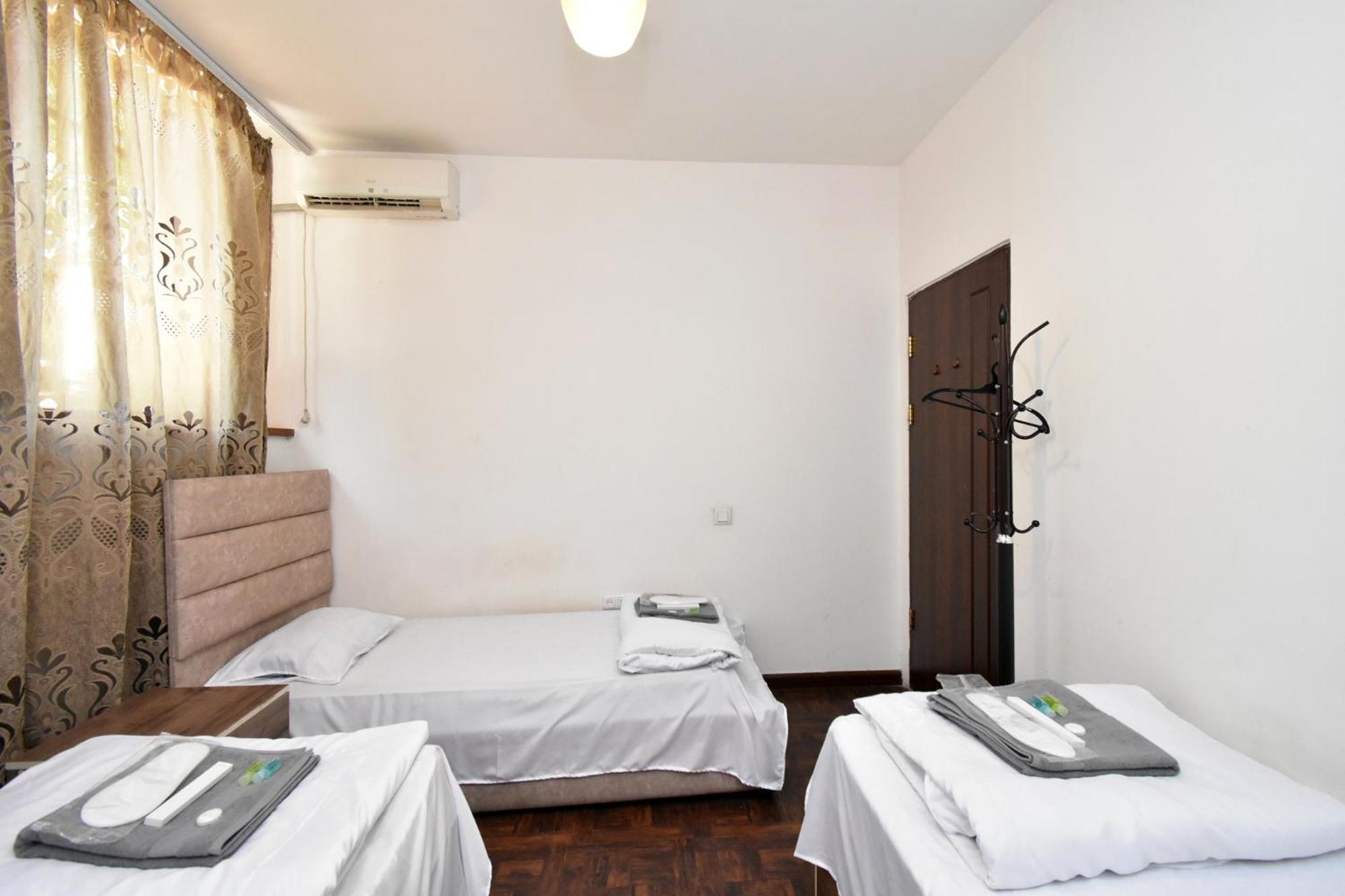 Aaa Hotel Yerevan Ngoại thất bức ảnh
